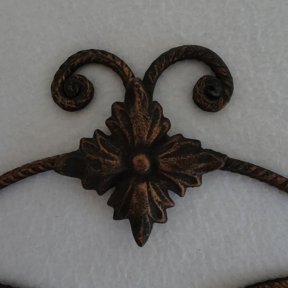 Metal 3-Arm Wall Candle Sconce Vintage Floral Candelabra Wall Mount